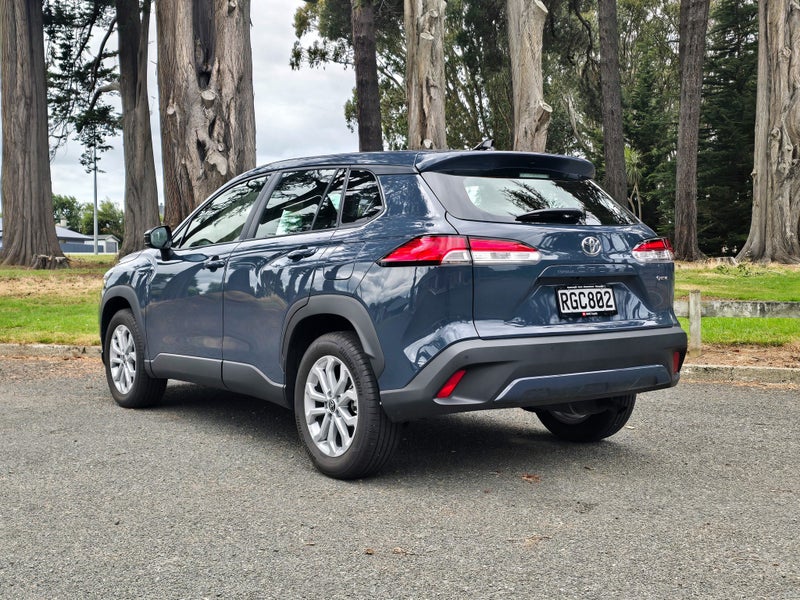 2025 Toyota Corolla Cross GX Hybrid image 5