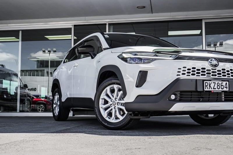 2025 Toyota Corolla Cross GXL 2.0L Hybrid Cross... image 4