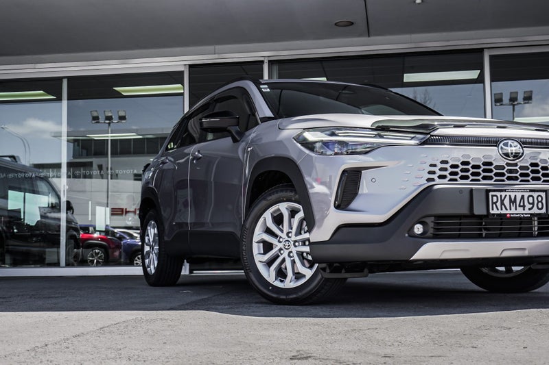 2025 Toyota Corolla Cross GXL 2.0L Hybrid Cross... image 4