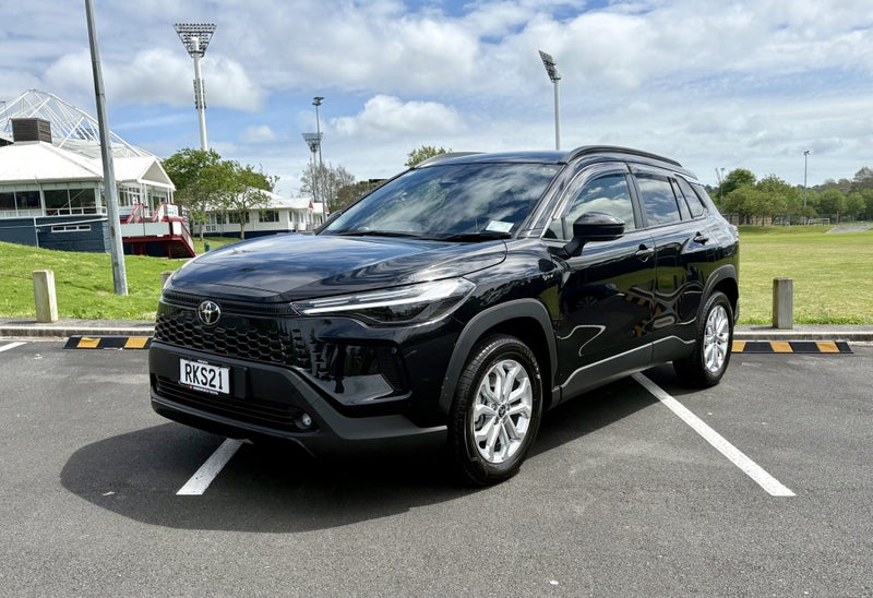 2025 Toyota Corolla Cross GXL 2.0P HEV ECVT FWD... image 3