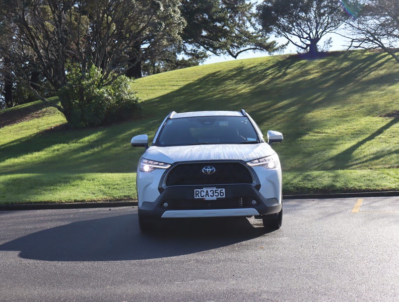 2025 Toyota Corolla Cross GXL 2.0P HEV ECVT FWD... image 2