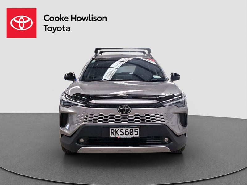 2025 Toyota Corolla Cross GXL image 2