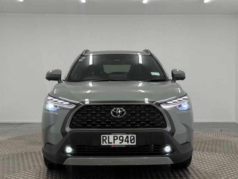 2025 Toyota Corolla Cross GXL Hybrid image 5