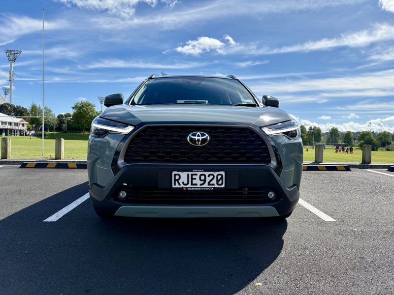 2025 Toyota Corolla Cross GXL SUV 2.0Petrol HYB... image 2
