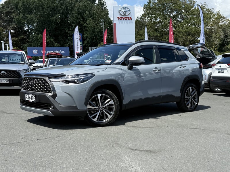 2025 Toyota Corolla Cross Limited 2.0 HYBRID image 2