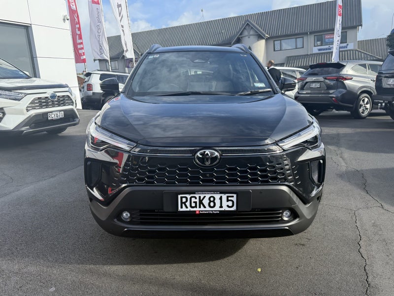 2025 Toyota Corolla Cross Limited 2.0L Hybrid image 3