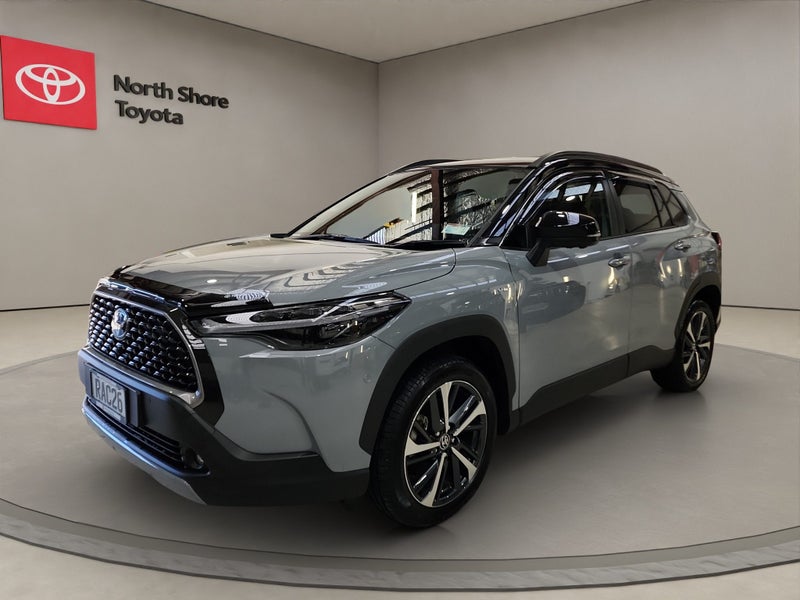 2025 Toyota Corolla Cross Limited 2.0L Hybrid A... image 3
