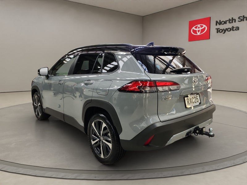 2025 Toyota Corolla Cross Limited 2.0L Hybrid A... image 5