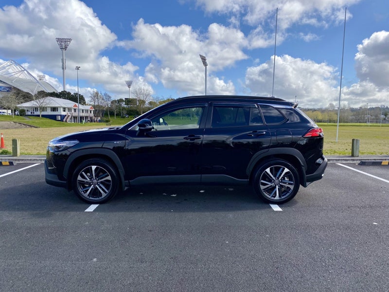 2025 Toyota Corolla Cross Limited 2.0L Petrol H... image 4