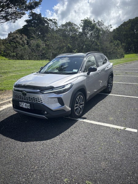 2025 Toyota Corolla Cross Limited 2.0P HEV ECVT... image 5