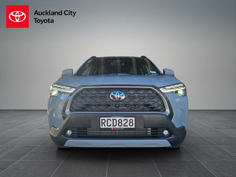 2025 Toyota Corolla Cross Limited 2.0P HEV ECVT... image 2