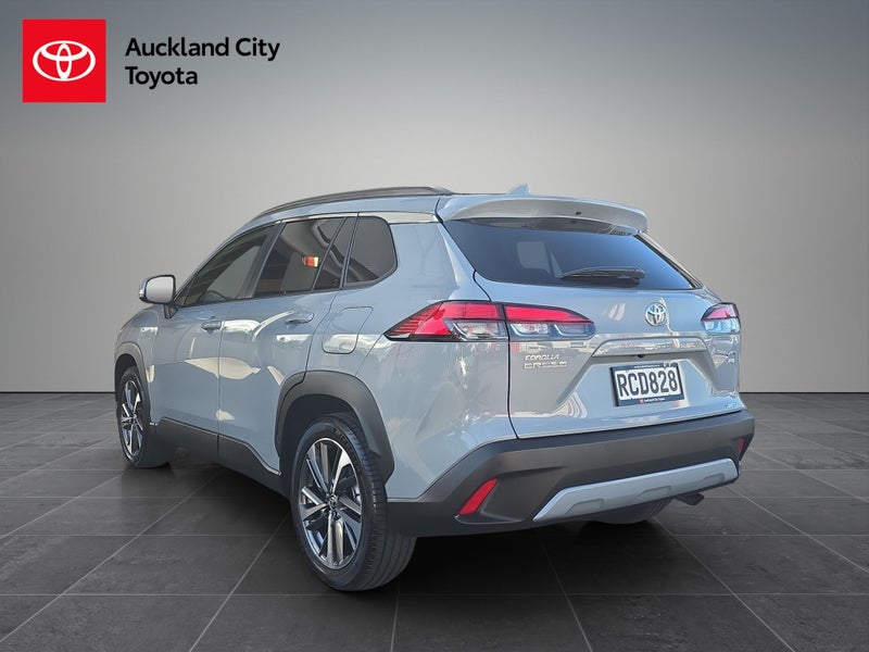 2025 Toyota Corolla Cross Limited 2.0P HEV ECVT... image 5