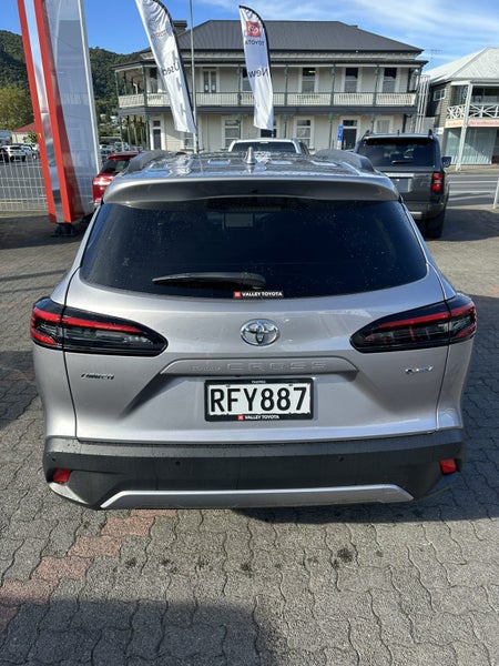 2025 Toyota Corolla Cross Limited 2.0P HEV ECVT... image 5