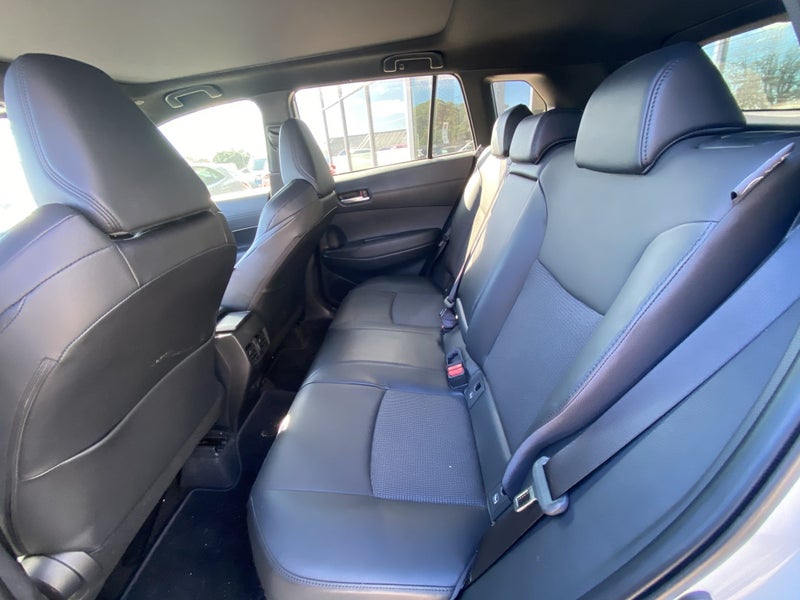 2025 Toyota Corolla Cross Limited 2.0P HEV ECVT... image 5