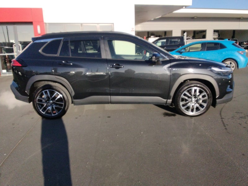 2025 Toyota Corolla Cross Limited 2.0P HEV ECVT... image 2