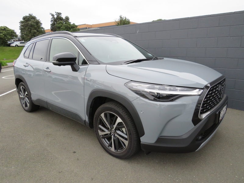 2025 Toyota Corolla Cross Limited 2.0P HEV ECVT... image 2