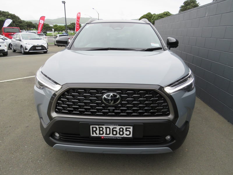 2025 Toyota Corolla Cross Limited 2.0P HEV ECVT... image 3