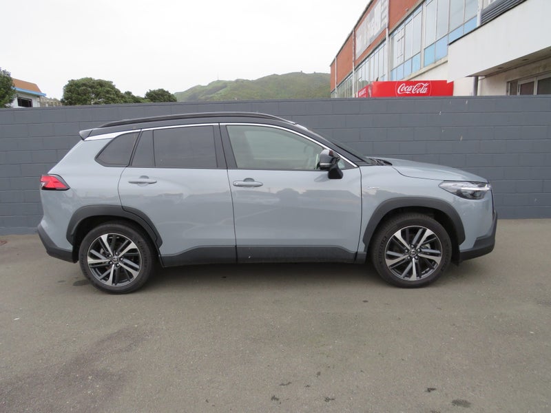 2025 Toyota Corolla Cross Limited 2.0P HEV ECVT... image 4