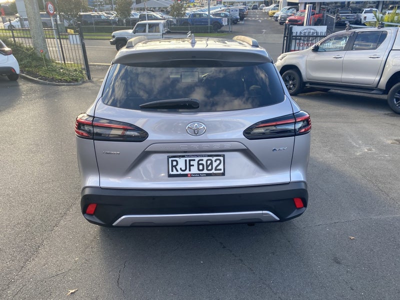2025 Toyota Corolla Cross Limited 2.0P Hybrid image 4
