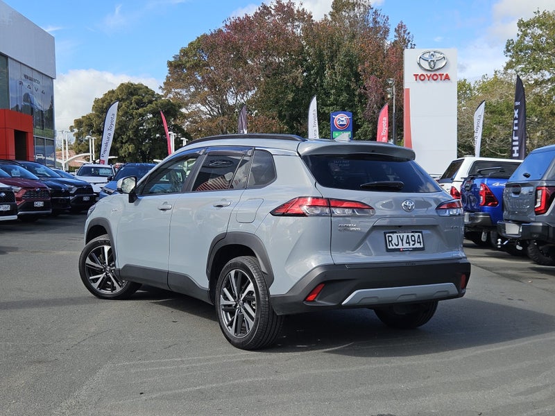 2025 Toyota Corolla Cross Limited 2.0P HYBRID image 3