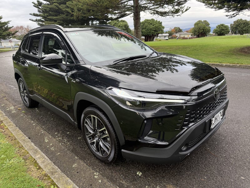 2025 Toyota Corolla Cross Limited 2.0P Hybrid A... image 3