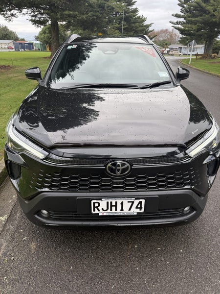 2025 Toyota Corolla Cross Limited 2.0P Hybrid A... image 5