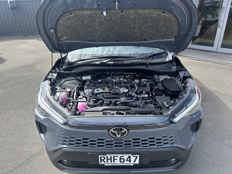 2025 Toyota Corolla Cross Limited 2.0P Hybrid F... image 3