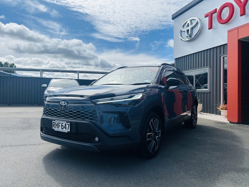 2025 Toyota Corolla Cross Limited 2.0P Hybrid F... image 5