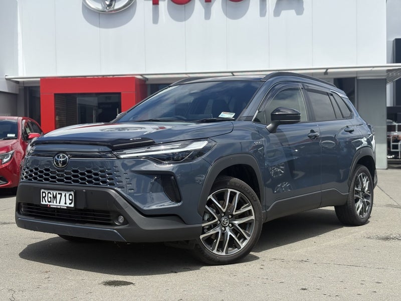 2025 Toyota Corolla Cross Limited image 3