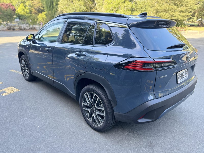 2025 Toyota Corolla Cross Limited image 3