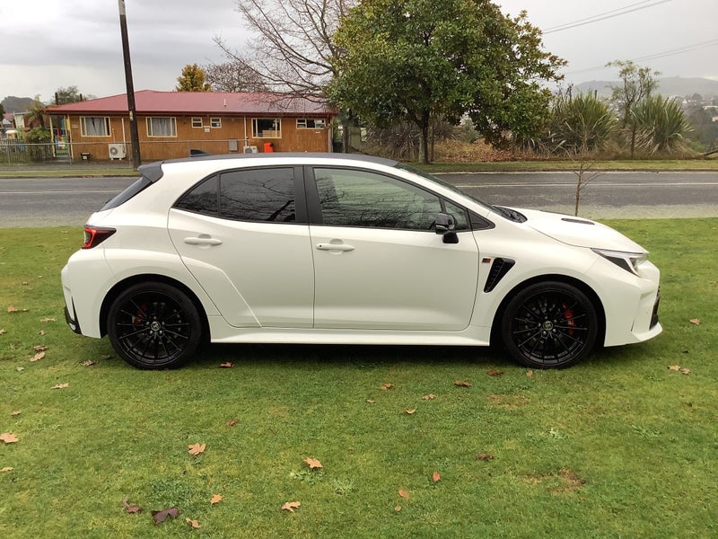 2025 Toyota Corolla GR 1.6PT 6MT AWD image 4