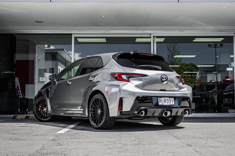 2025 Toyota Corolla GR 1.6PT 6MT AWD HB/5D/5S image 3