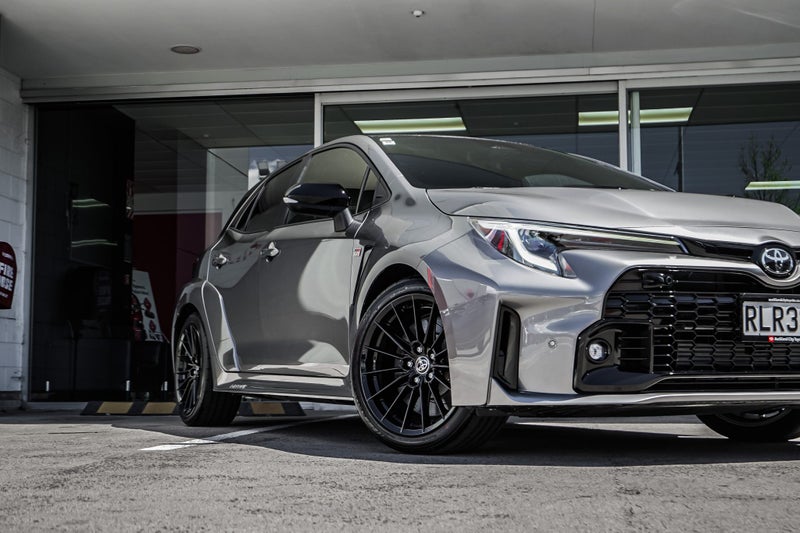 2025 Toyota Corolla GR 1.6PT 6MT AWD HB/5D/5S image 4