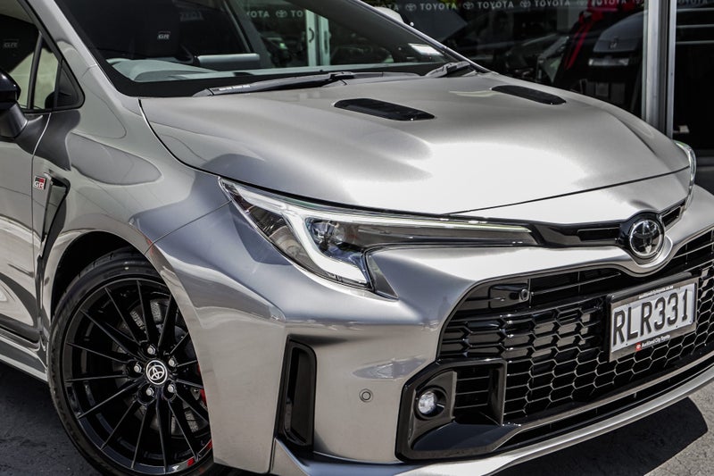 2025 Toyota Corolla GR 1.6PT 6MT AWD HB/5D/5S image 5