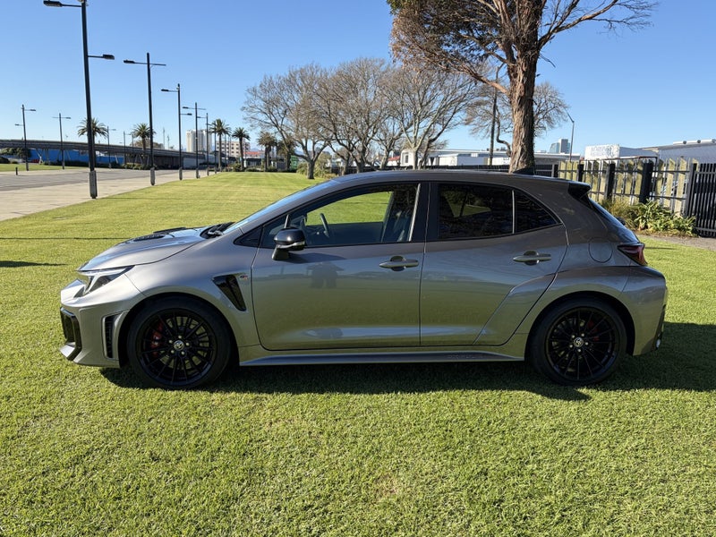 2025 Toyota Corolla GR 1.6PT Manual AWD Hatch image 5