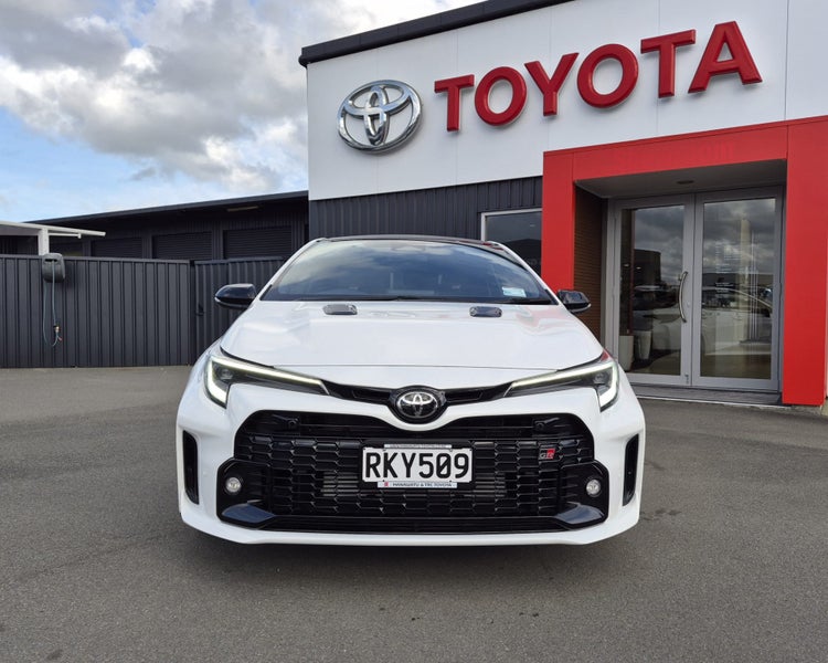 2025 Toyota Corolla GR 1.6PT Manual AWD Hatch image 2