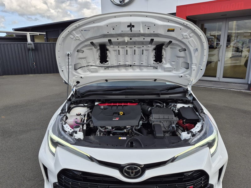 2025 Toyota Corolla GR 1.6PT Manual AWD Hatch image 3