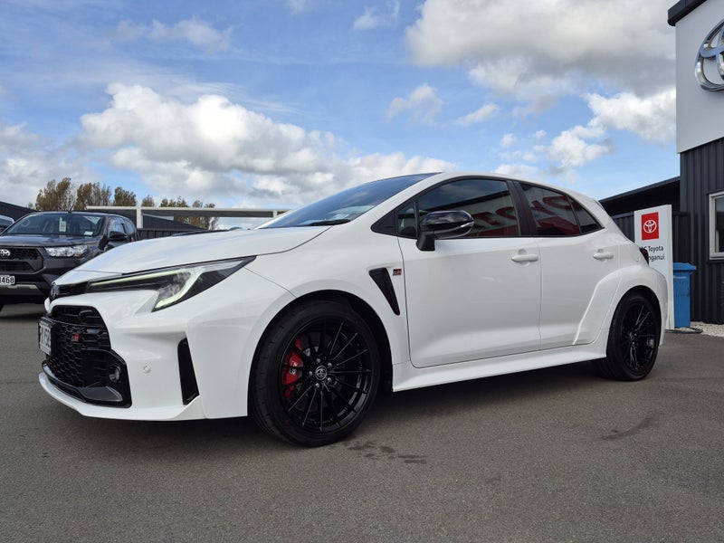 2025 Toyota Corolla GR 1.6PT Manual AWD Hatch image 5