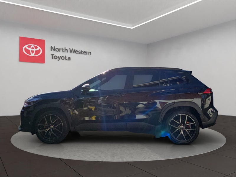 2025 Toyota Corolla GR Sport 2.0L Hybrid AWD SUV image 4