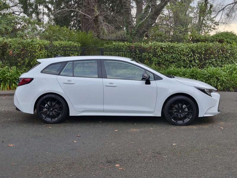 2025 Toyota Corolla GX 1.8 HEV ECVT FWD (ZWAGX-... image 2