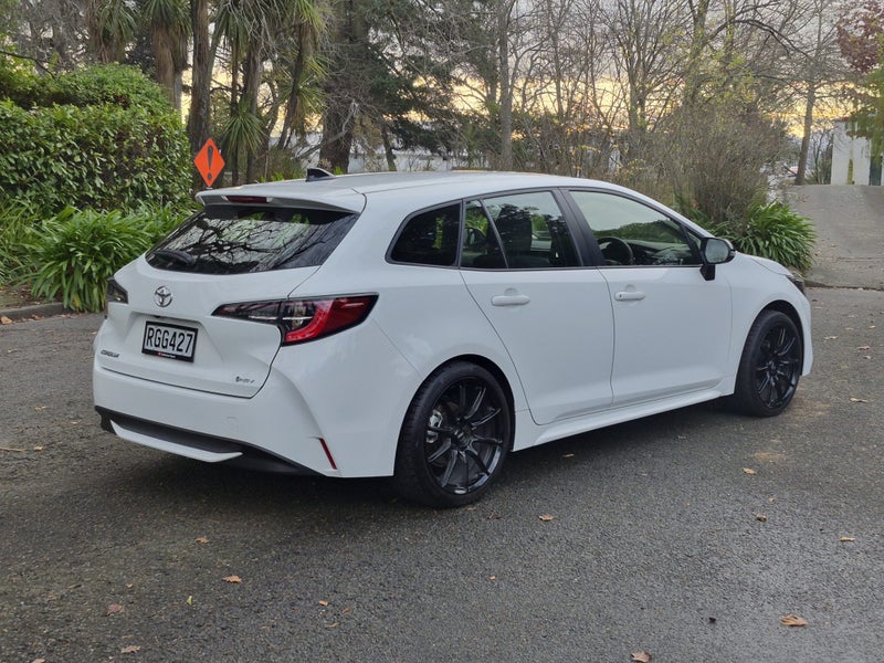 2025 Toyota Corolla GX 1.8 HEV ECVT FWD (ZWAGX-... image 3