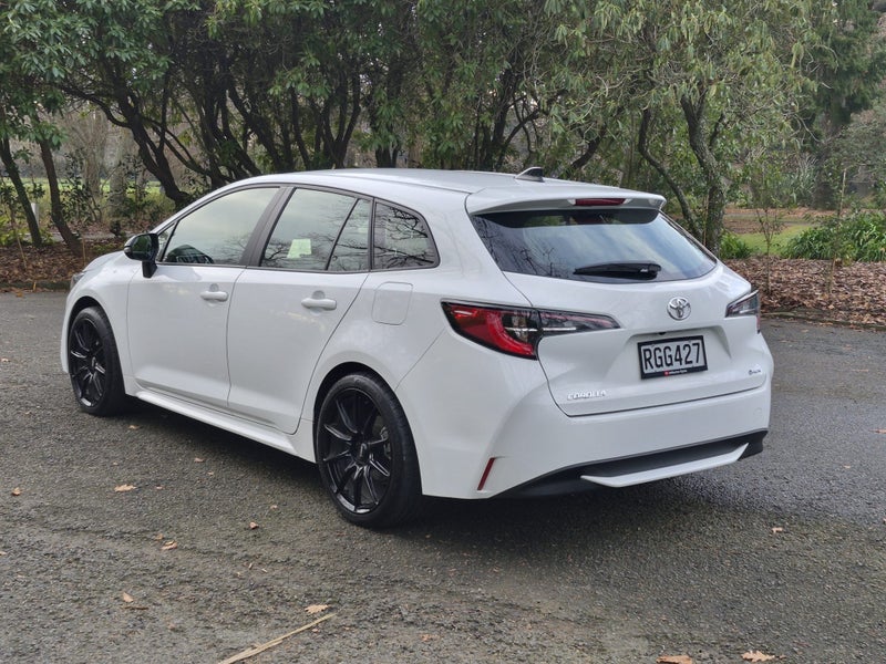 2025 Toyota Corolla GX 1.8 HEV ECVT FWD (ZWAGX-... image 5