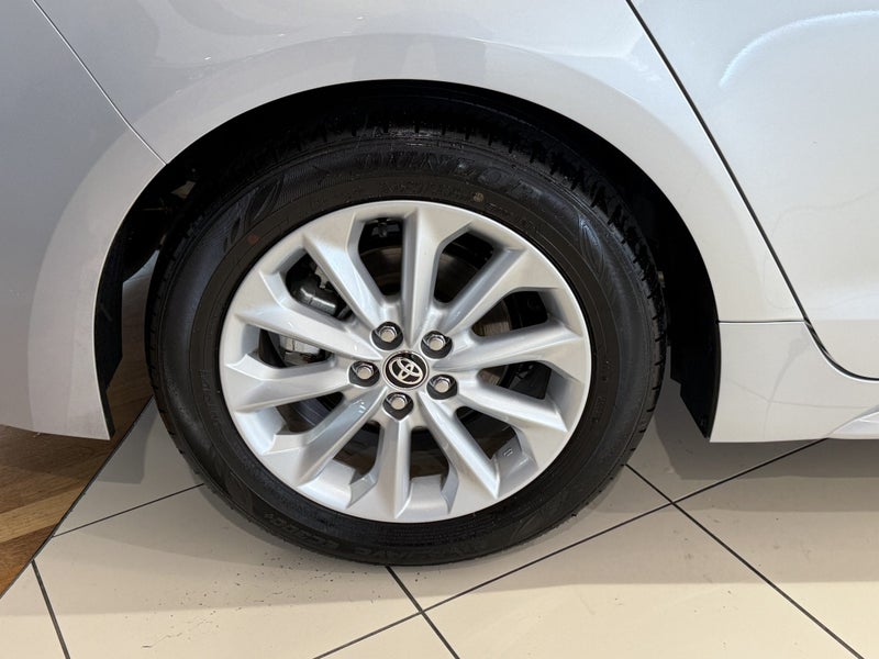 2025 Toyota Corolla Gx 1.8 Hybrid Wagon image 4