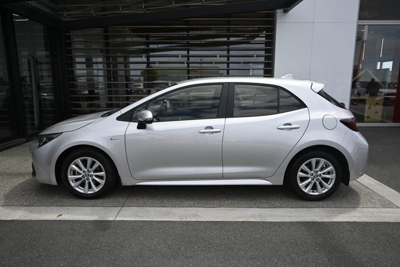 2025 Toyota Corolla GX 1.8 Petrol Hybrid FWD Ha... image 3