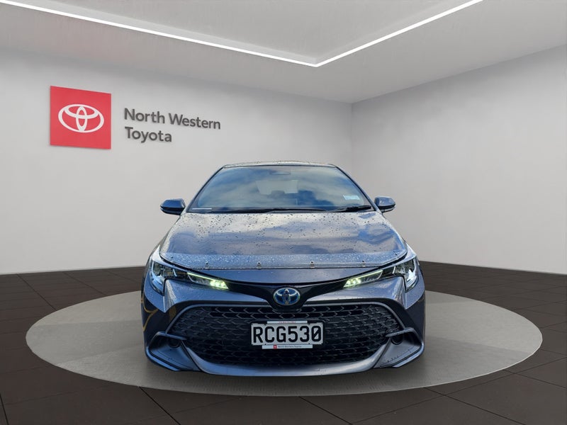 2025 Toyota Corolla GX 1.8L Hybrid 2WD Hatchback image 2