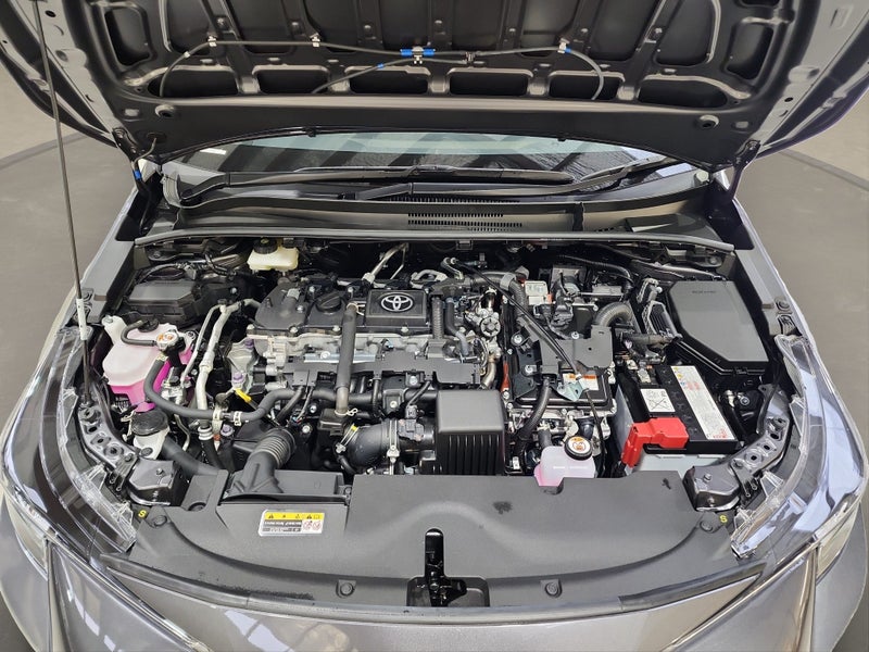 2025 Toyota Corolla GX 1.8L Hybrid 2WD Hatchback image 3