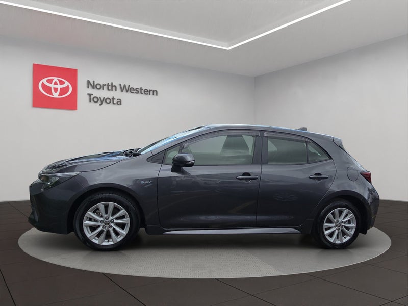 2025 Toyota Corolla GX 1.8L Hybrid FWD Hatchback image 4