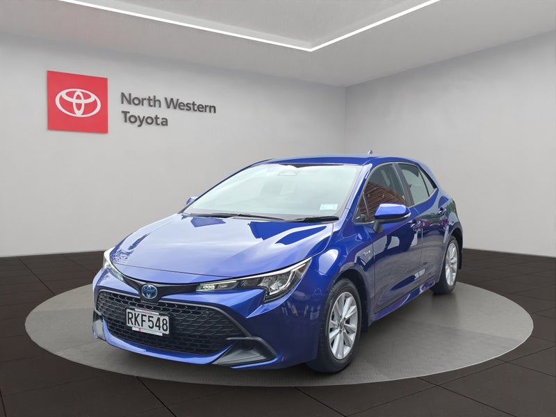 2025 Toyota Corolla GX 1.8L Hybrid FWD Hatchback image 3