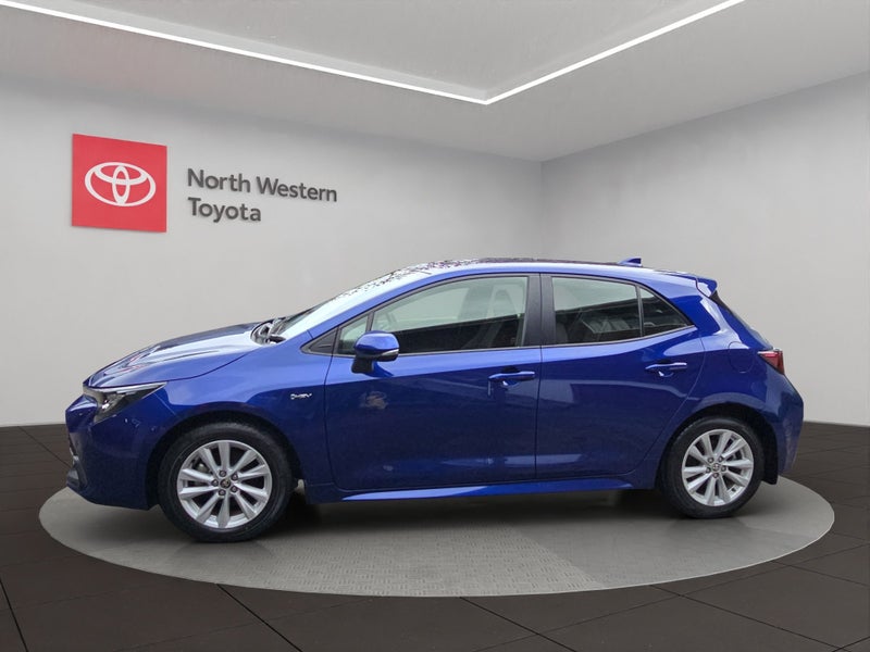 2025 Toyota Corolla GX 1.8L Hybrid FWD Hatchback image 5