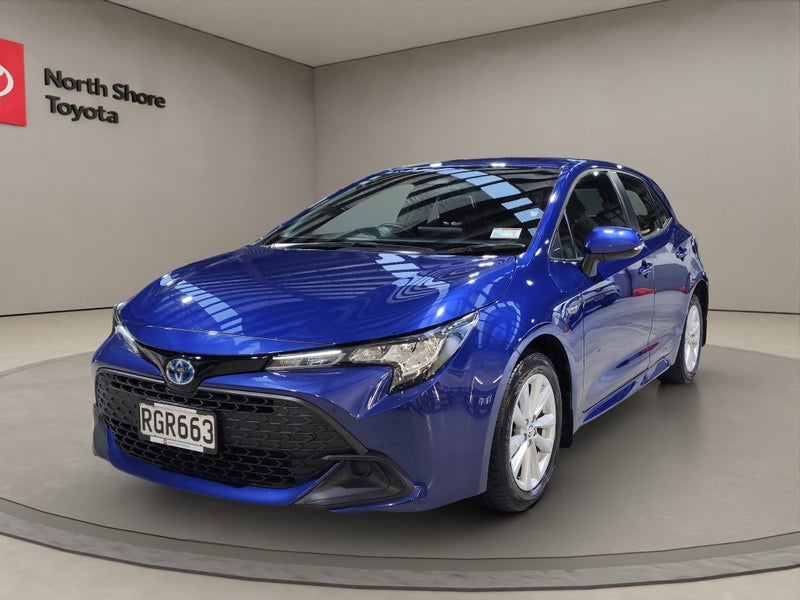 2025 Toyota Corolla GX 1.8L Hybrid FWD Hatchback image 3